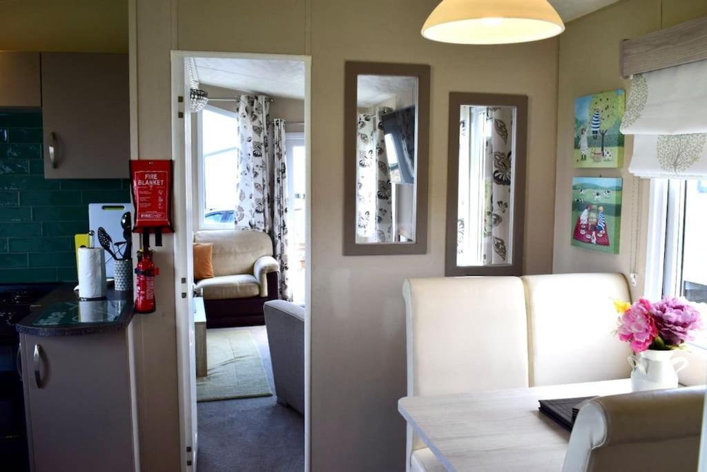 Cosy & Modern Private Seaview Caravan North Seaton Экстерьер фото